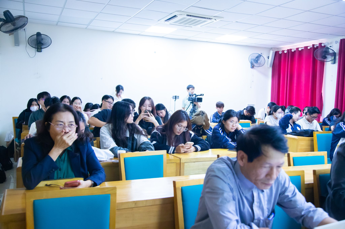 Confab 360 Global Conference Concludes with MoU at VNU - Image 6