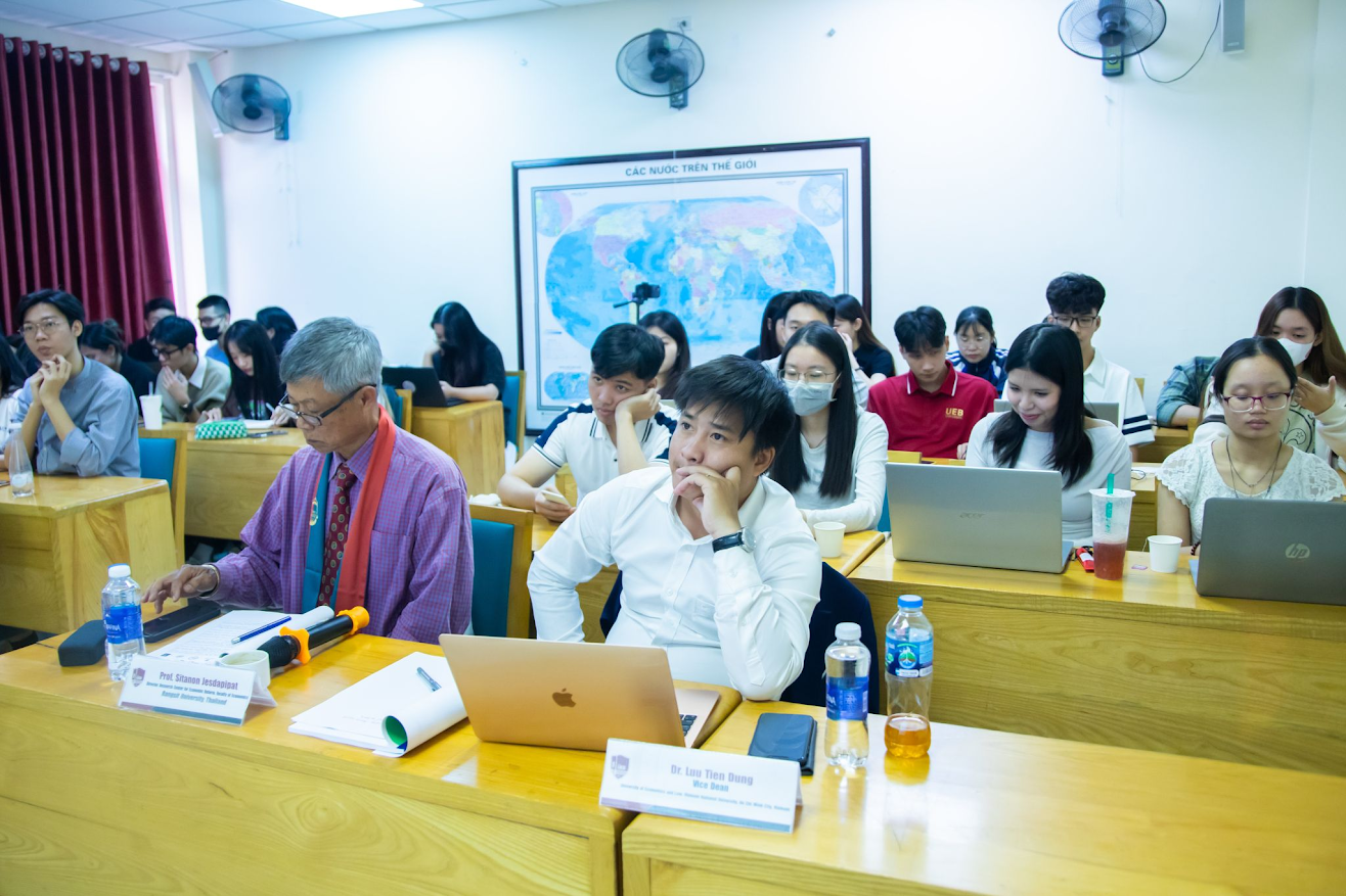 Confab 360 Global Conference Concludes with MoU at VNU - Image 8